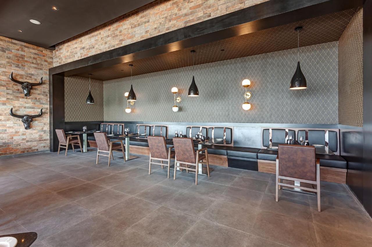 Royalton Chic Cancun, An Autograph Collection All-Inclusive Resort - Adults Only المظهر الخارجي الصورة Interior of the restaurant