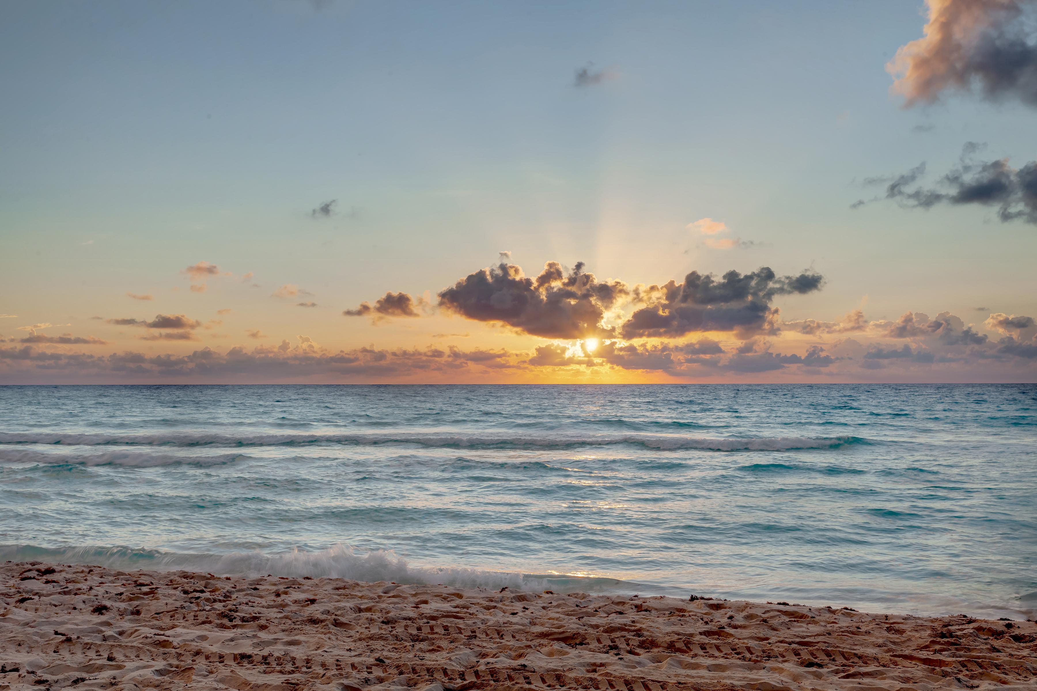 Royalton Chic Cancun, An Autograph Collection All-Inclusive Resort - Adults Only المظهر الخارجي الصورة Sunset at Playa del Carmen